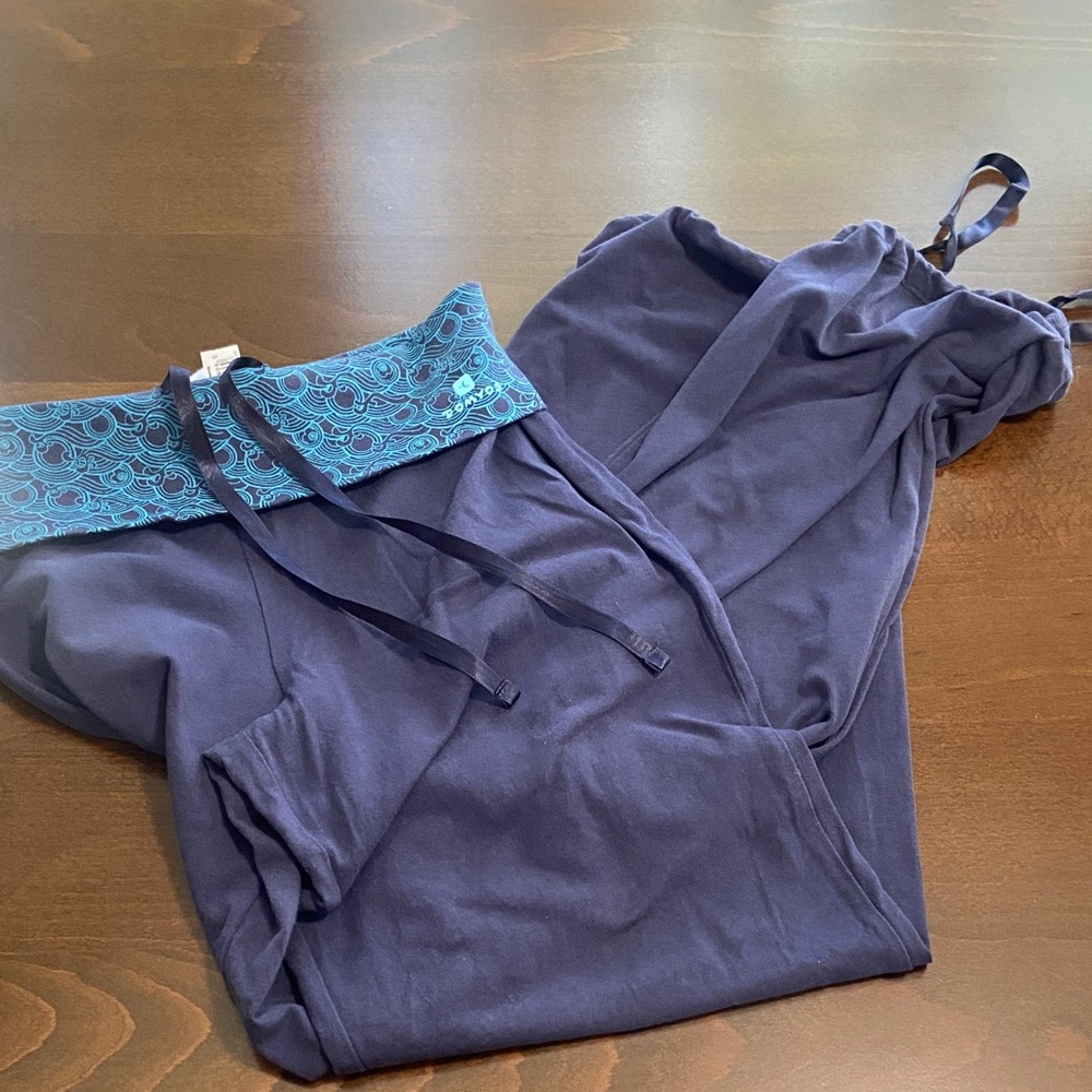 Sale! Women's Blue Yoga Pants, size XS. Aerie DOMYOS brand